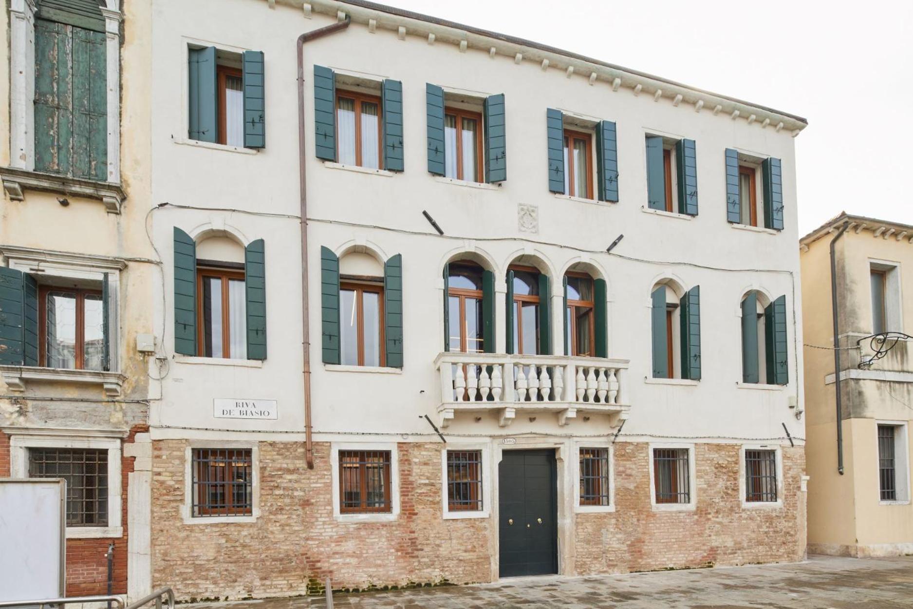 Апартаменты Palazzina Riva Венеция Экстерьер фото